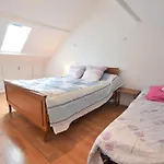 2 Bedroom Beautiful In Holiday home Marcey-les-Greves