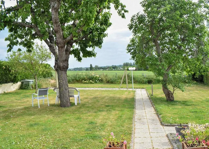Pet Friendly In * Marcey-les-Grèves